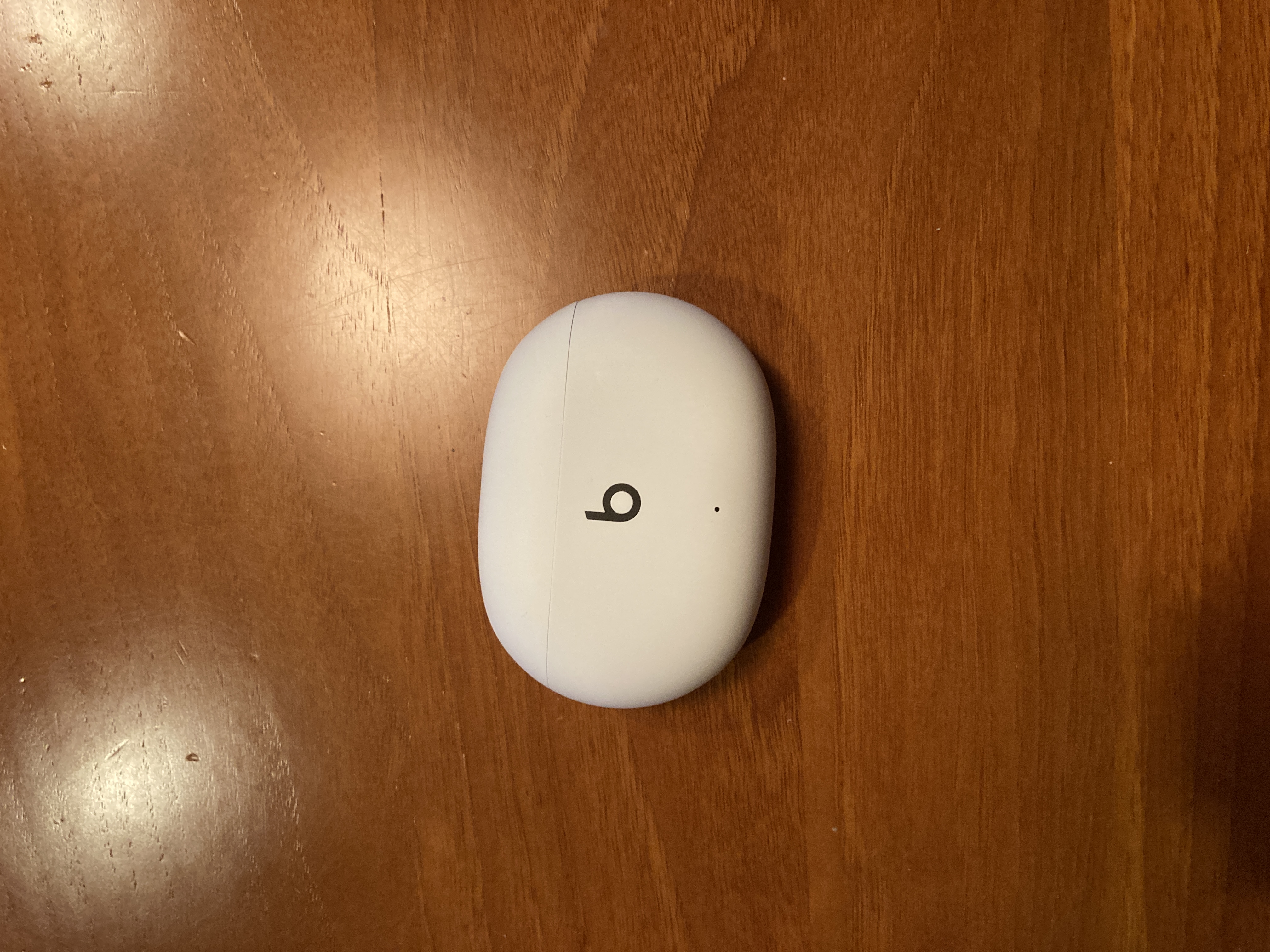 閉じた状態のケースの写真